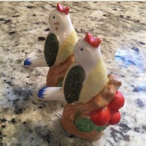 Birds vtg Salt & Pepper shakers